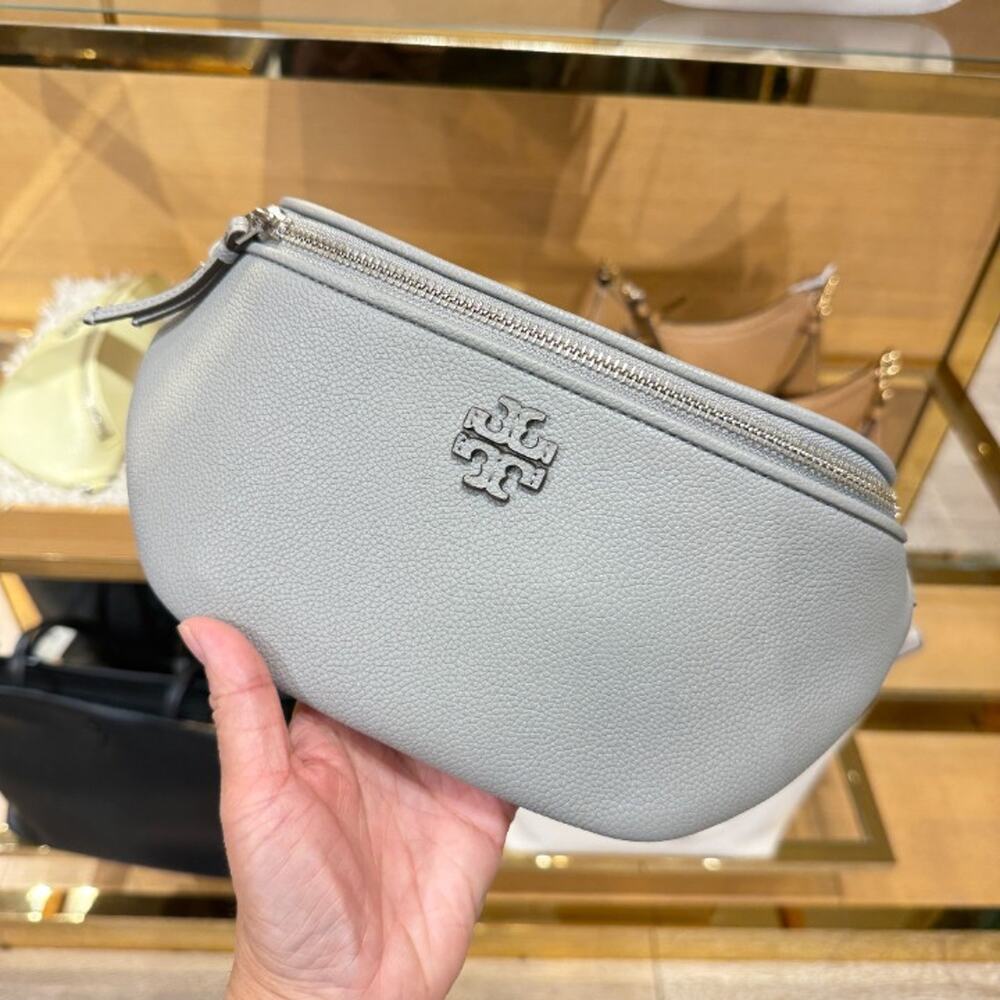 Sale‼️Tory Burch Thea Belt Bag 165917 Pebbled Leather $390